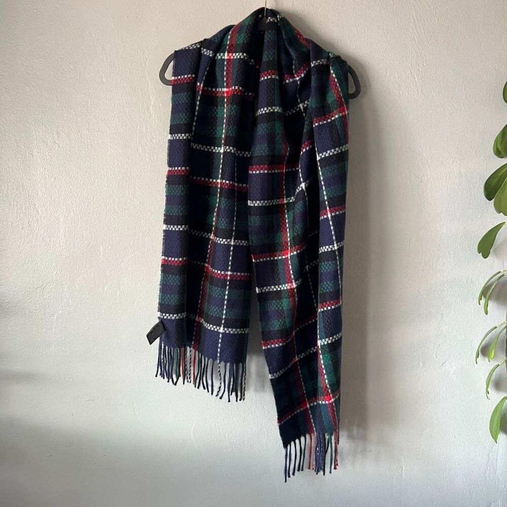 Vince camuto plaid very soft scarf 75 inches long